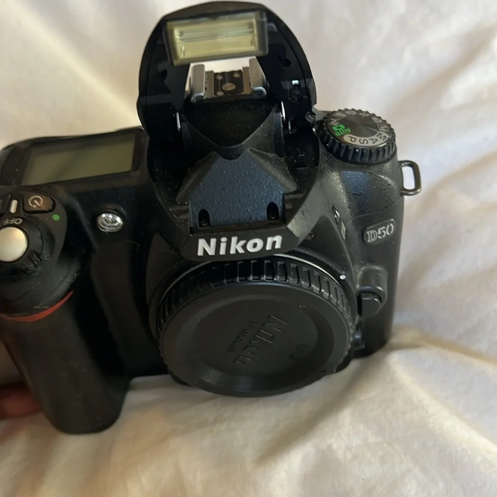 Nikon D50 DSLR Camera Body, Black